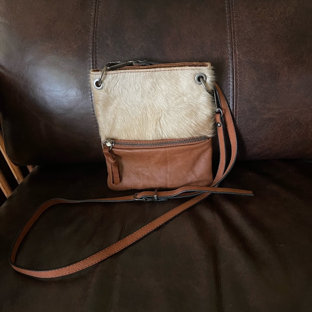Genuine leather cow hide crossbody bag/pouch. Vintage!